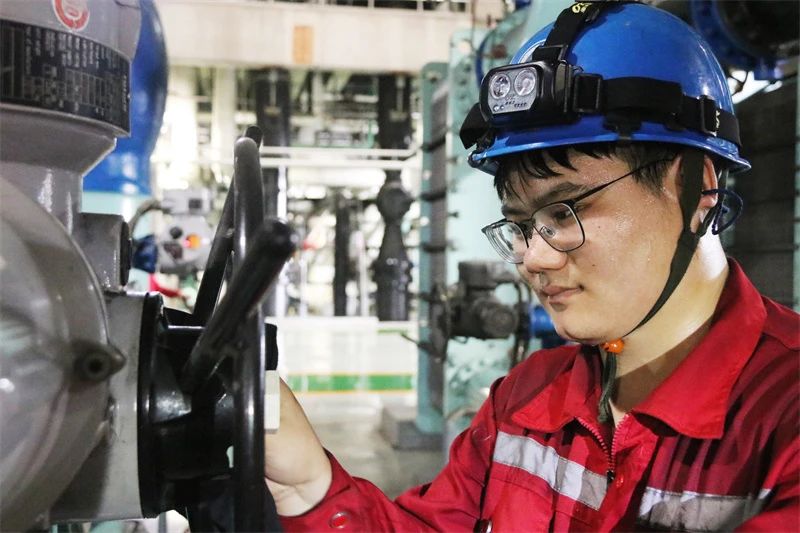 迎峰度夏|國泰、沙河公司戰高溫“硬核”保電